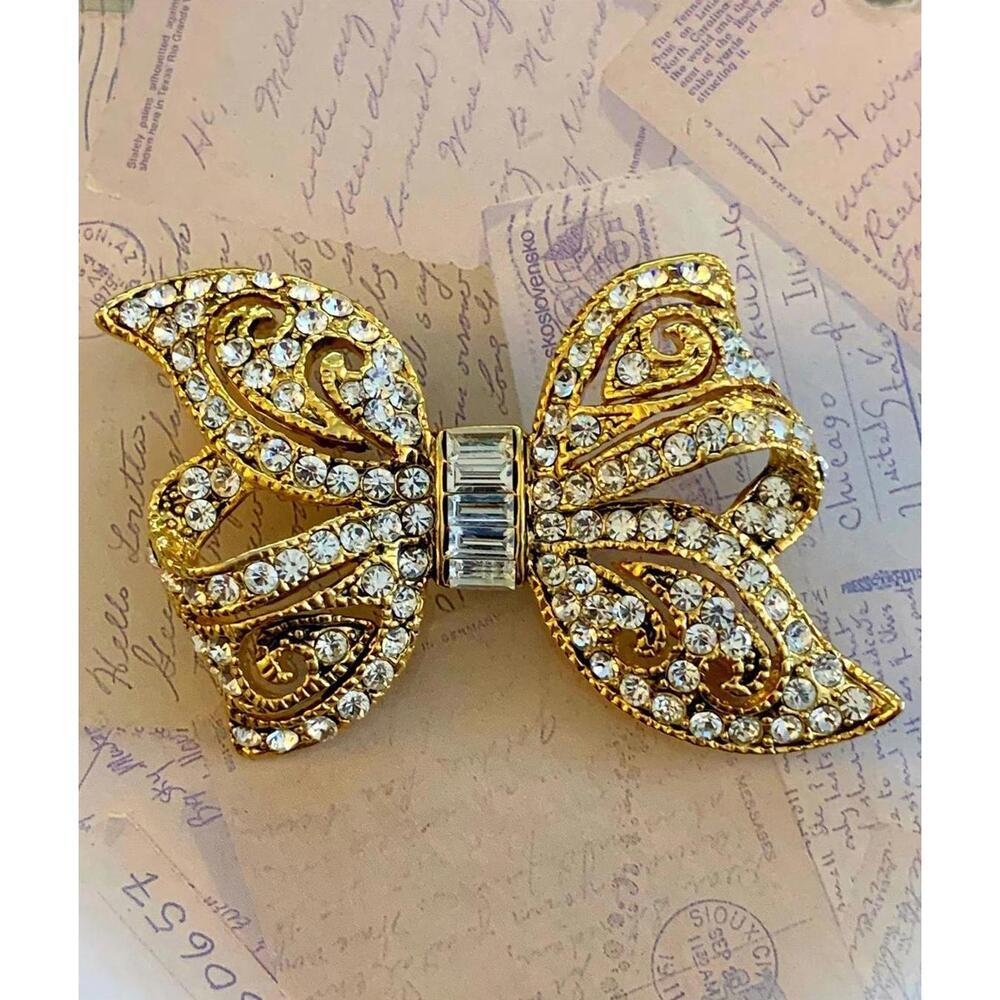 Vintage Clear Rhinestone Bow Brooch - Openwork Filigree Statement Pin